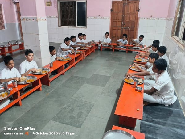 Mealtime in the dining hall